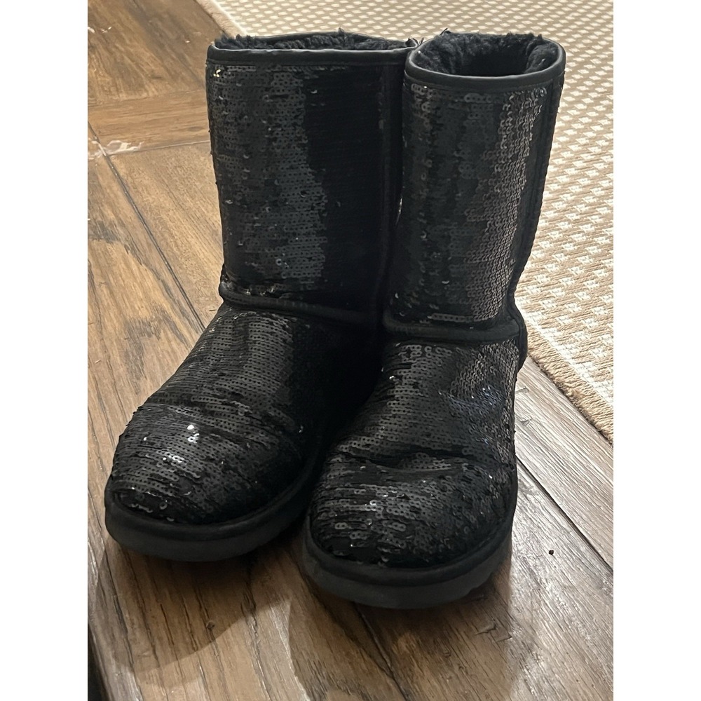 UGG Classic Short Black Sequin Sparkle Sheepskin Lined Boots Women's Size 7